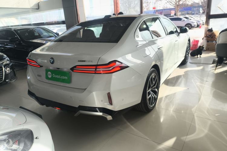 Used BMW i5 2025 eDrive 35L M Sport Package Exterior 5