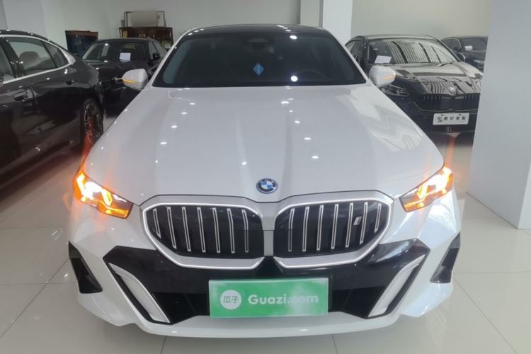 Used BMW i5 2025 eDrive 40L M Sport Package Front