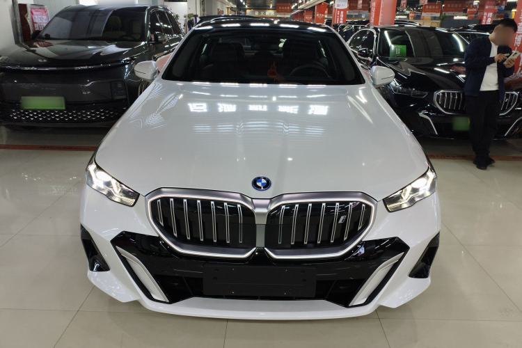 Used BMW i5 2025 eDrive 40L M Sport Package Front