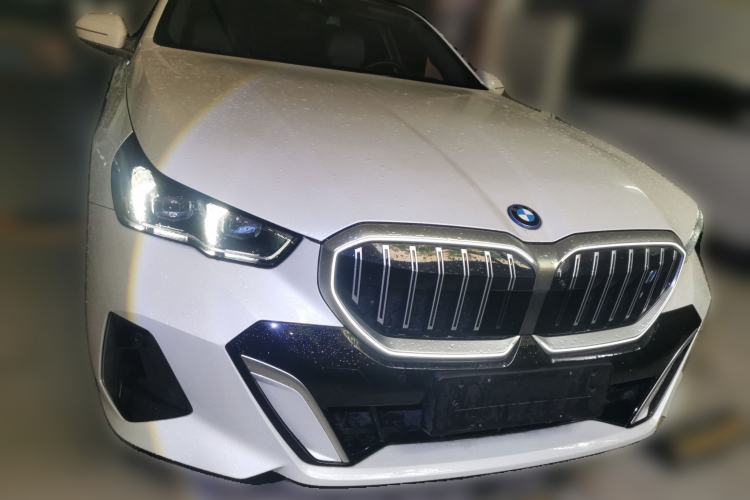 Used BMW i5 2025 eDrive 40L M Sport Package Front