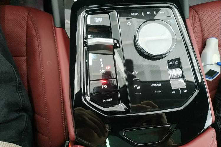 Used BMW i5 2025 eDrive 40L M Sport Package Gear Lever