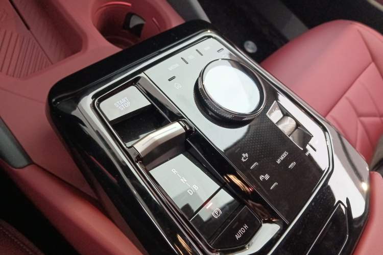 Used BMW i5 2025 eDrive 35L M Sport Package Gear Lever