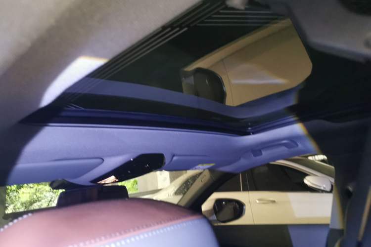 Used BMW i5 2025 eDrive 40L M Sport Package Headliner