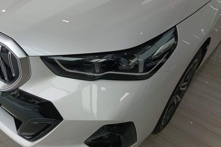 Used BMW i5 2025 eDrive 35L M Sport Package Left Front Headlight