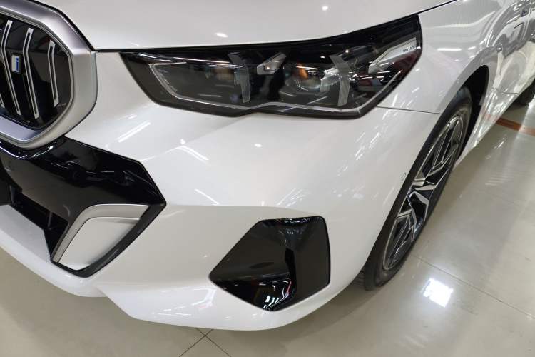 Used BMW i5 2025 eDrive 40L M Sport Package Left Front Headlight