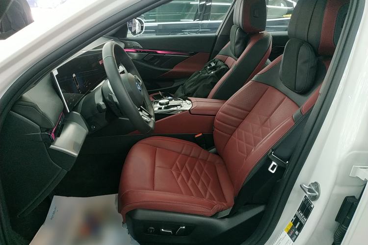 Used BMW i5 2025 eDrive 40L M Sport Package Left Front Seat