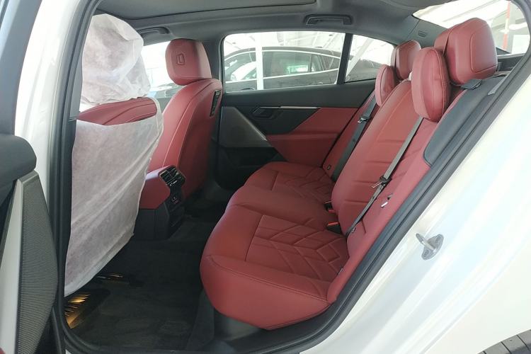 Used BMW i5 2025 eDrive 35L Luxury Package Left Rear Seat