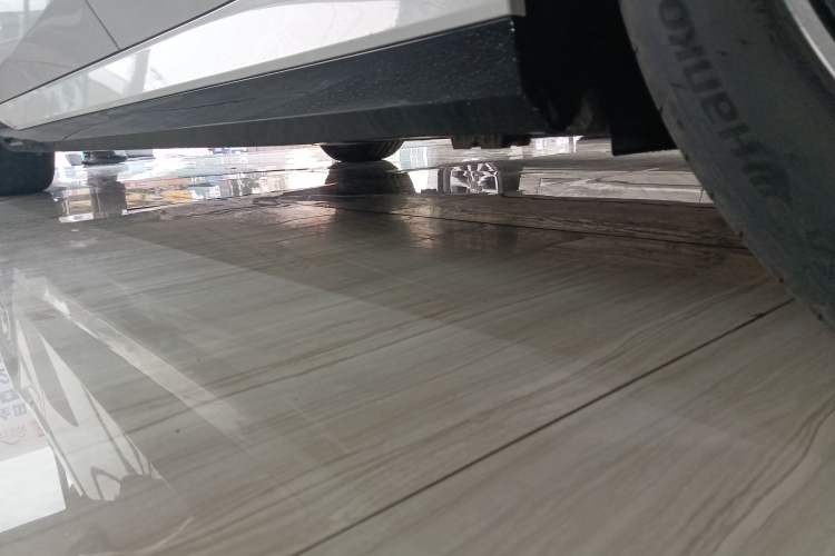 Used BMW i5 2025 eDrive 35L M Sport Package Left Side Sill