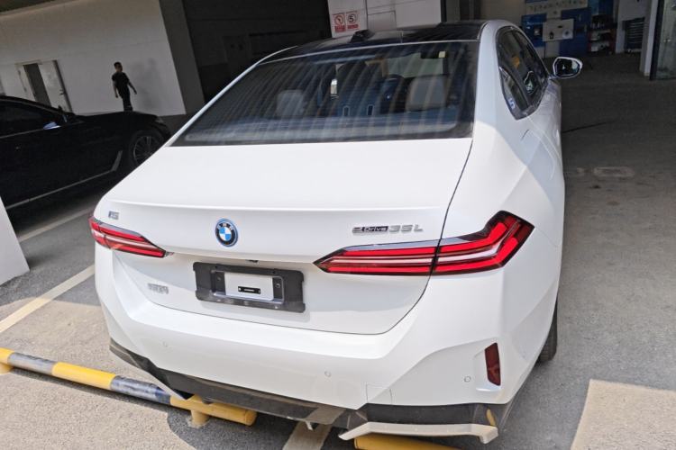Used BMW i5 2025 eDrive 35L M Sport Package Rear