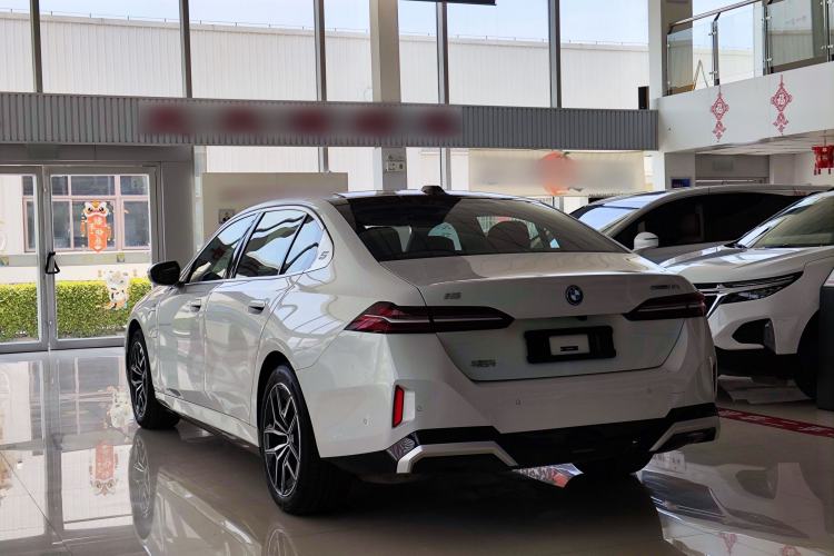 Used BMW i5 2025 eDrive 35L M Sport Package Rear Left 45 Deg
