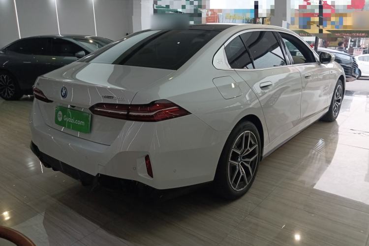 Used BMW i5 2025 eDrive 35L M Sport Package Rear Right 45 Deg