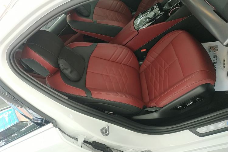 Used BMW i5 2025 eDrive 40L M Sport Package Right Front Seat