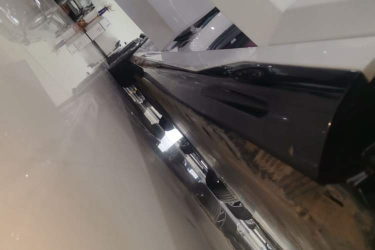 Used BMW i5 2025 eDrive 40L M Sport Package Right Side Sill