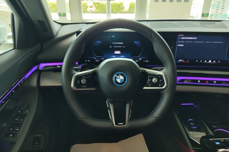Used BMW i5 2025 eDrive 35L M Sport Package Steering Wheel