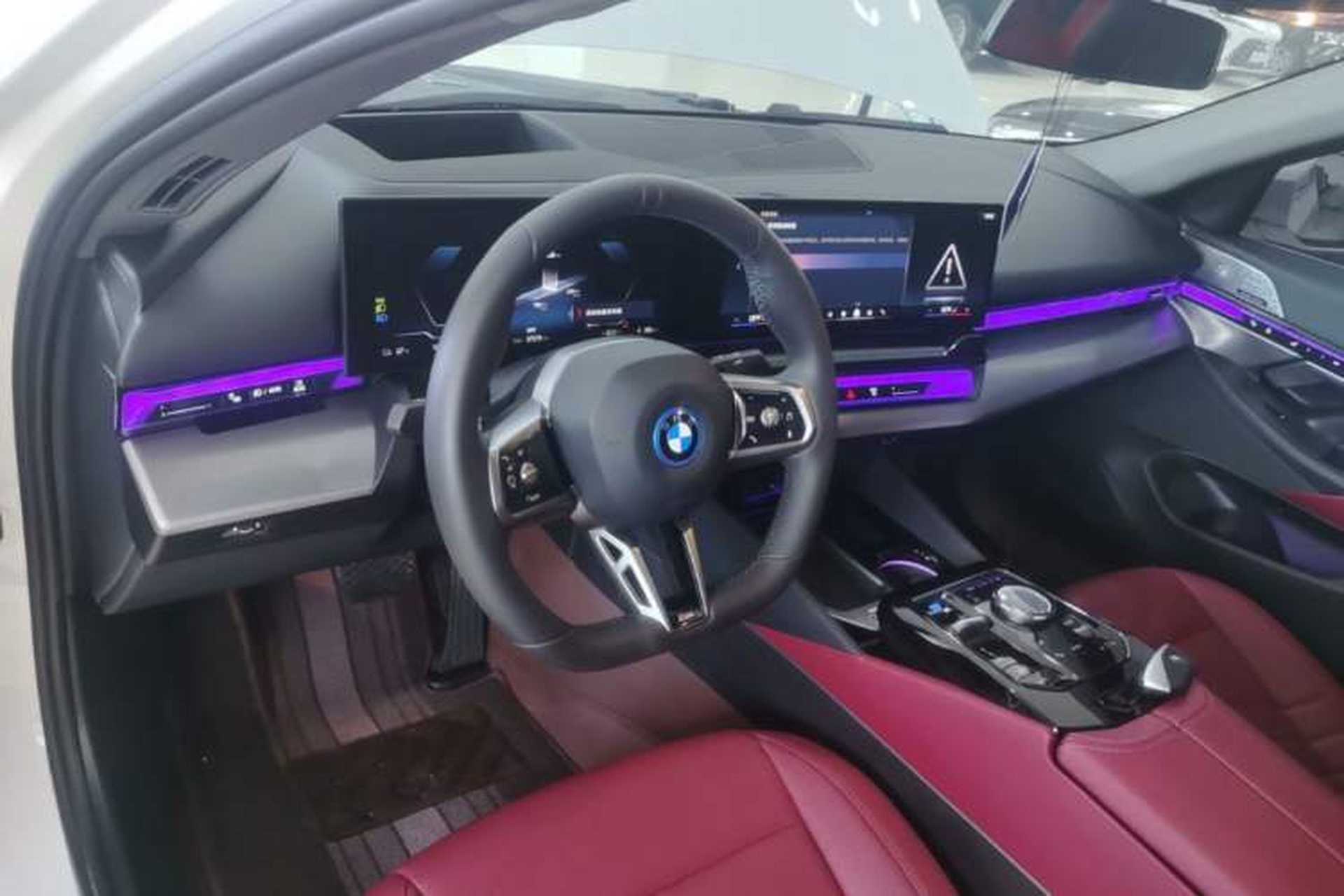 Used BMW i5 2025 eDrive 40L M Sport Package Steering Wheel