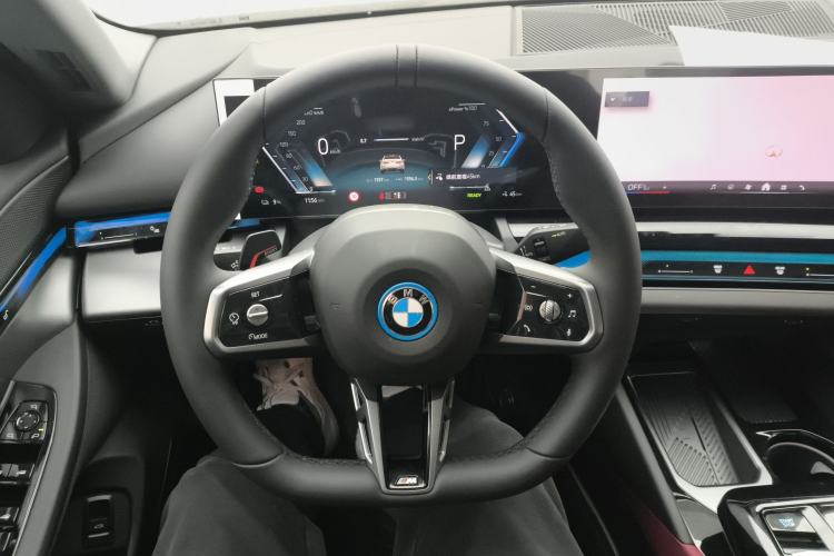 Used BMW i5 2025 eDrive 35L M Sport Package Steering Wheel