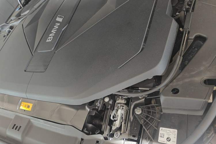 Used BMW i5 2026 Model, Facelifted eDrive 35L M Sport Package Engine Bay Left
