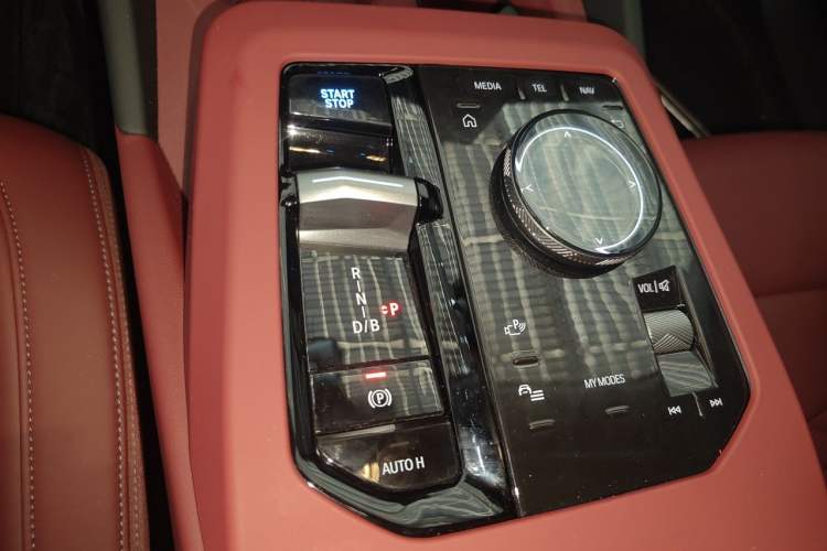 Used BMW i5 2026 Model, Facelifted eDrive 35L M Sport Package Gear Lever
