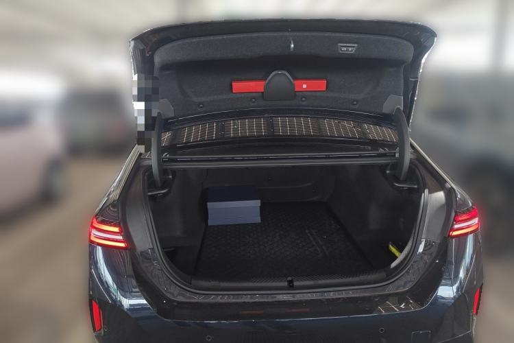 Used BMW i5 2026 Model, Facelifted eDrive 35L M Sport Package Trunk