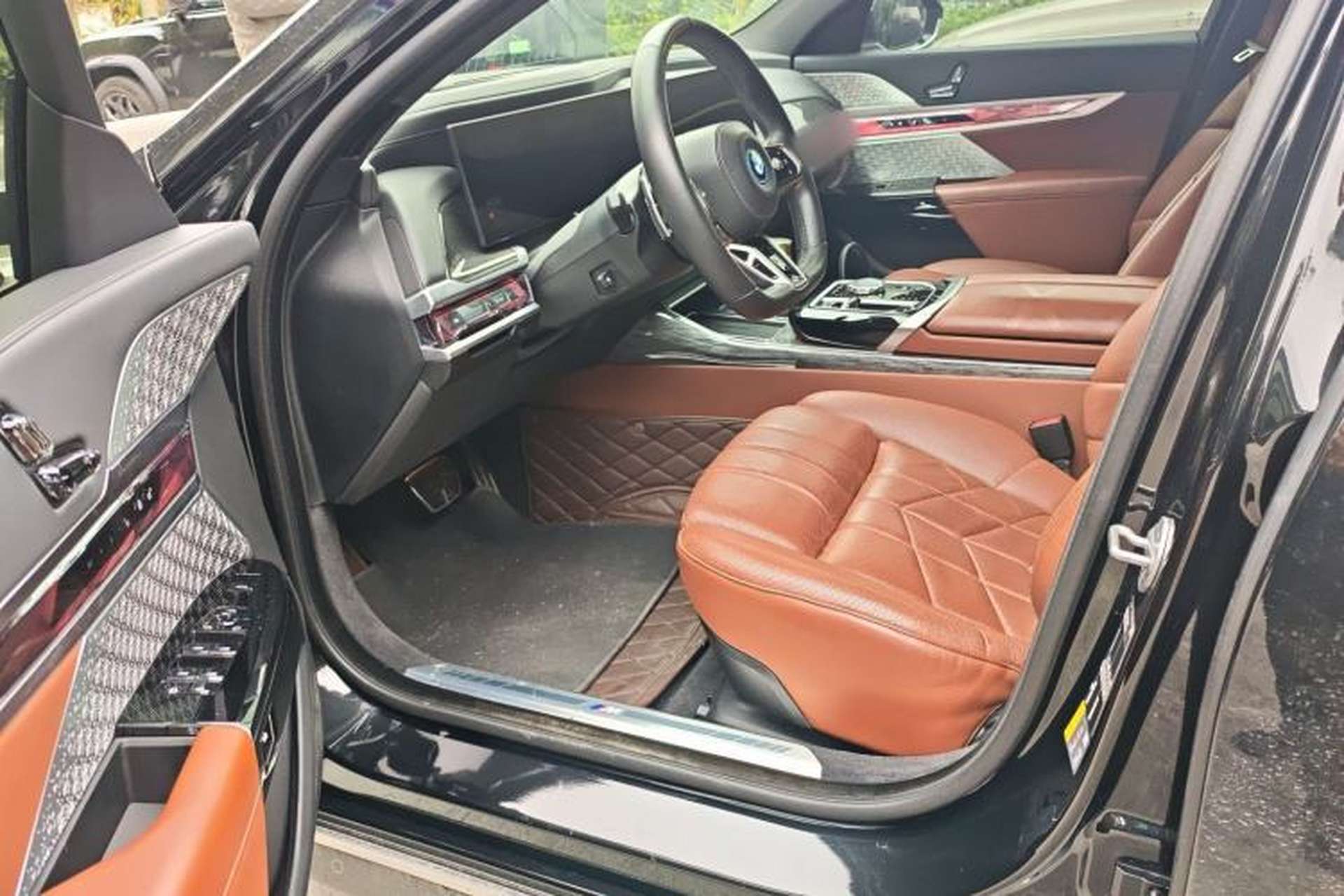 Used BMW i7 2023 eDrive50L Prestige M Sport Package Driver Seat