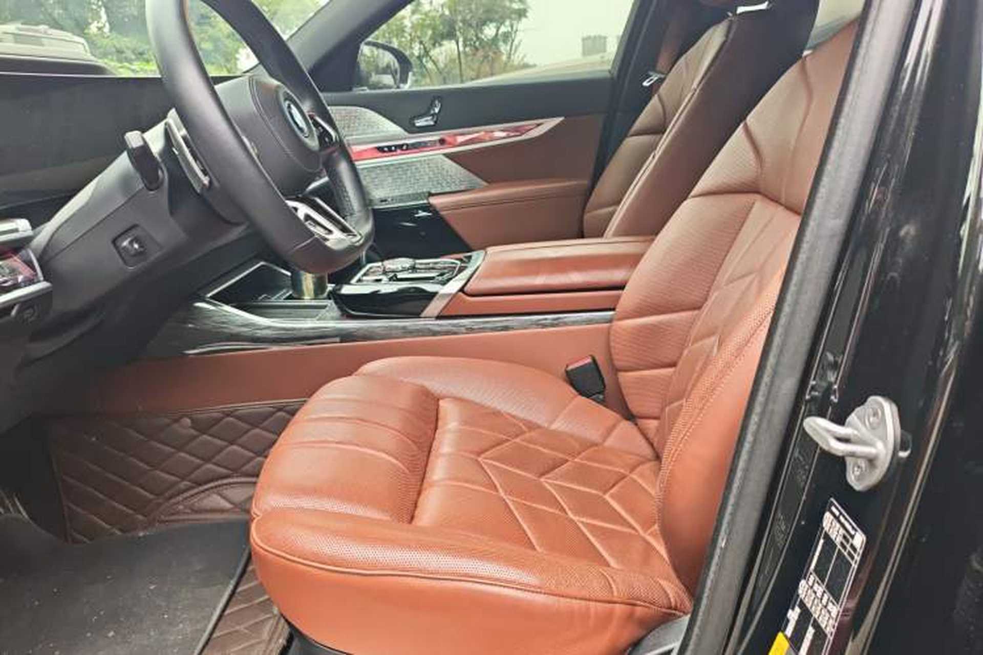 Used BMW i7 2023 eDrive50L Prestige M Sport Package Left Front Seat