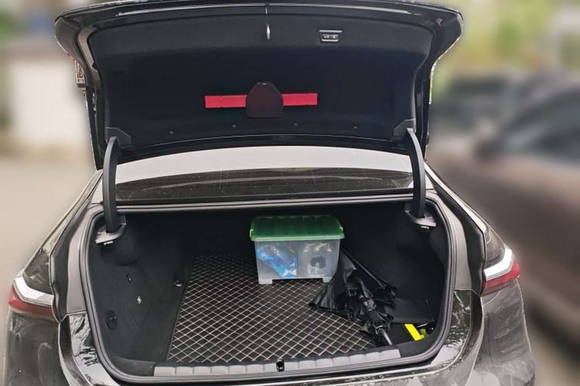 Used BMW i7 2023 eDrive50L Prestige M Sport Package Trunk