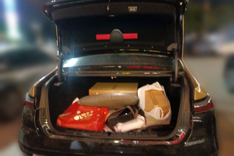 Used BMW i7 2023 eDrive50L Leading M Sport Package Trunk
