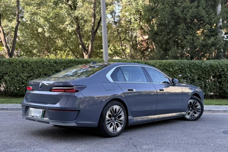 Used BMW i7 2023 eDrive50L Premium Luxury Package Exterior 5