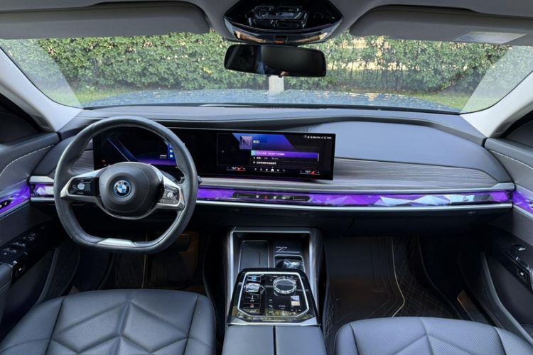 Used BMW i7 2023 eDrive50L Premium Luxury Package Interior 1