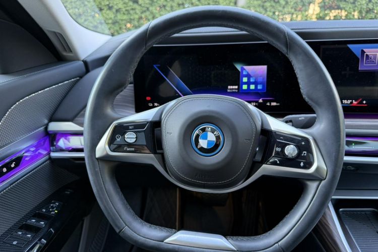 Used BMW i7 2023 eDrive50L Premium Luxury Package Interior 2