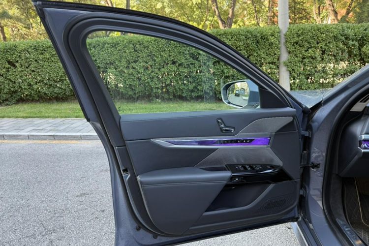 Used BMW i7 2023 eDrive50L Premium Luxury Package Interior 9