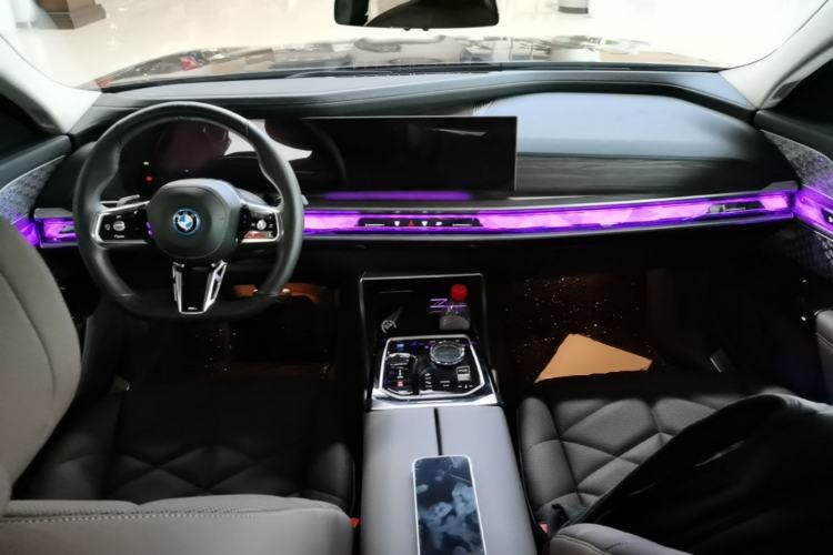 Used BMW i7 2023 eDrive50L Leading M Sport Package Center Console