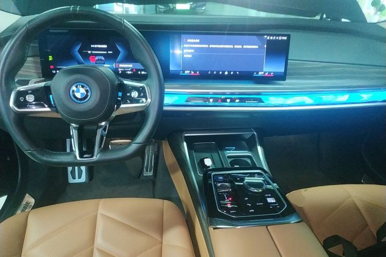 Used BMW i7 2023 eDrive50L Leading M Sport Package Center Console