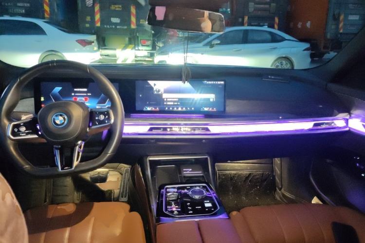 Used BMW i7 2023 eDrive50L Prestige M Sport Package Center Console