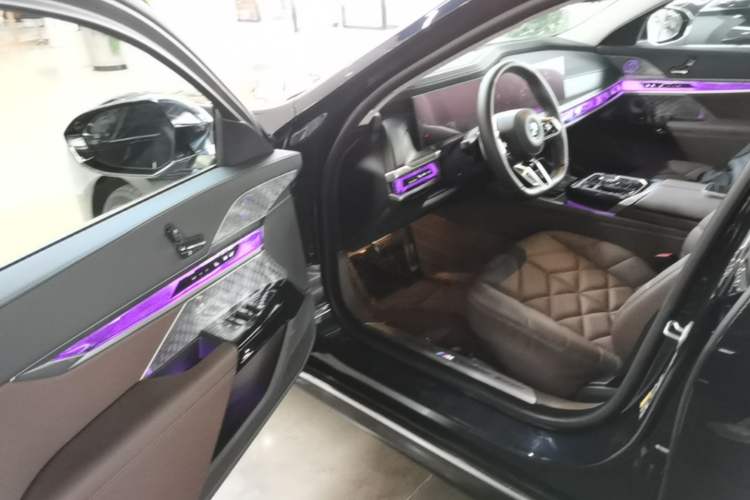Used BMW i7 2023 eDrive50L Leading M Sport Package Driver Seat
