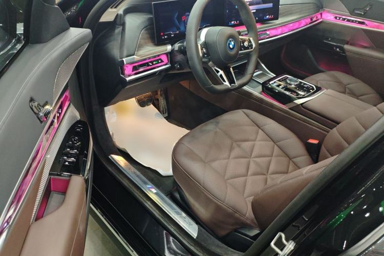Used BMW i7 2023 eDrive50L Leading M Sport Package Driver Seat