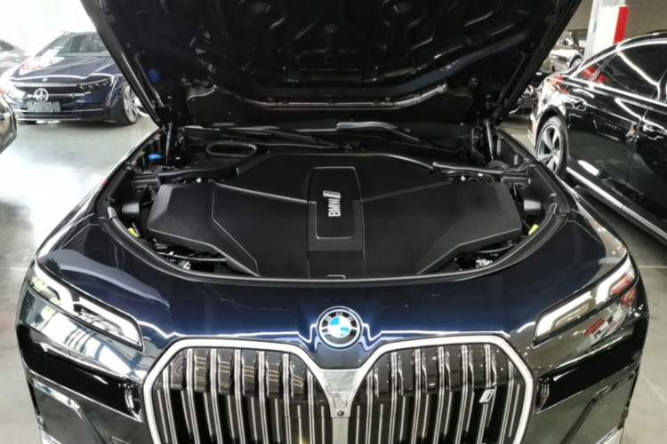 Used BMW i7 2023 eDrive50L Leading M Sport Package Engine Bay
