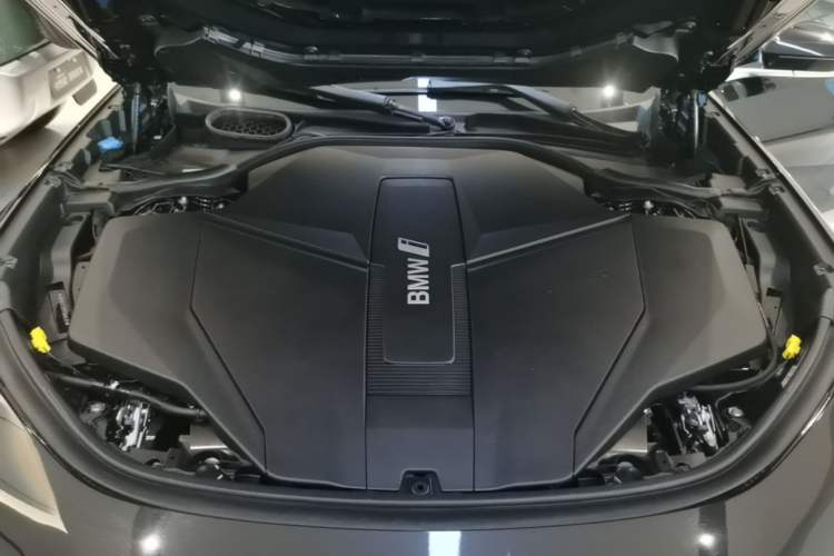 Used BMW i7 2023 eDrive50L Prestige M Sport Package Engine Bay