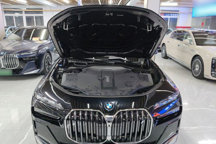 Used BMW i7 2023 eDrive50L Prestige M Sport Package Engine Bay