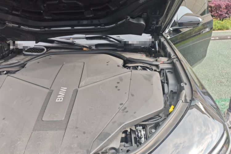 Used BMW i7 2023 eDrive50L Leading M Sport Package Engine Bay Left