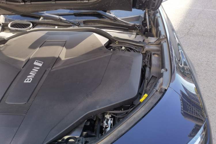 Used BMW i7 2023 eDrive50L Prestige M Sport Package Engine Bay Left