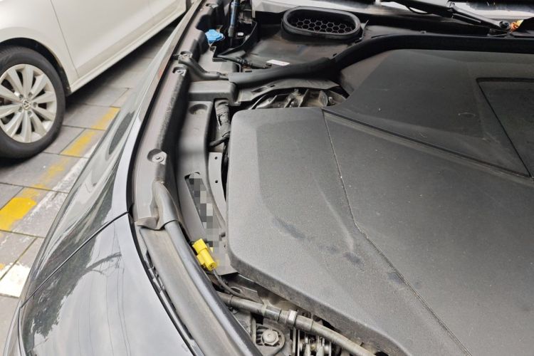 Used BMW i7 2023 eDrive50L Leading M Sport Package Engine Bay Right