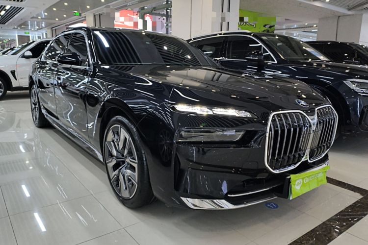 Used BMW i7 2023 xDrive60L Luxury Package Exterior 1