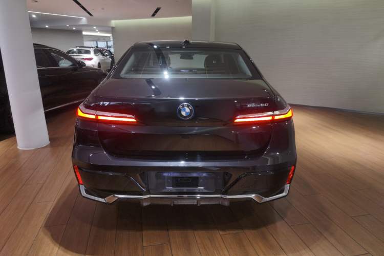 Used BMW i7 2023 eDrive50L Leading M Sport Package Exterior 4