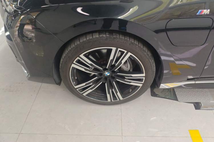 Used BMW i7 2023 eDrive50L Prestige M Sport Package Exterior 4