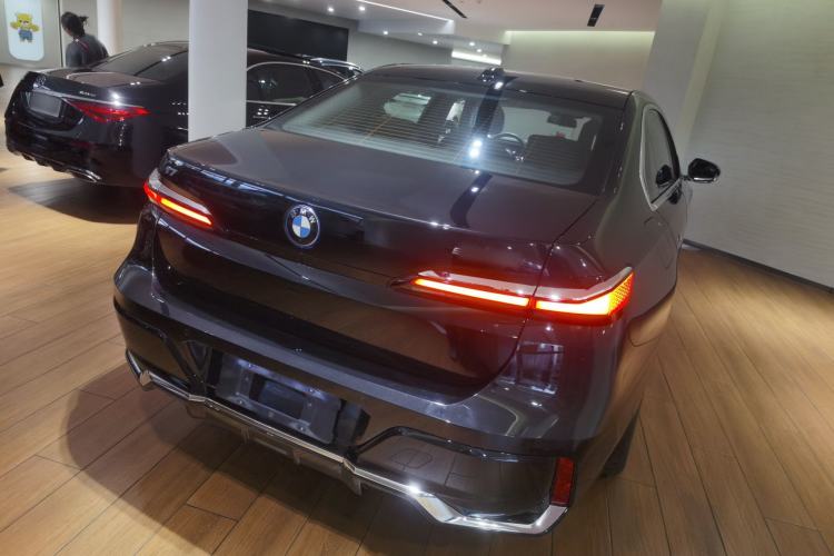 Used BMW i7 2023 eDrive50L Leading M Sport Package Exterior 5
