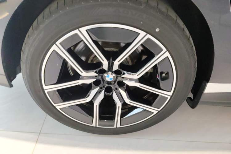 Used BMW i7 2023 eDrive50L Leading M Sport Package Exterior 5