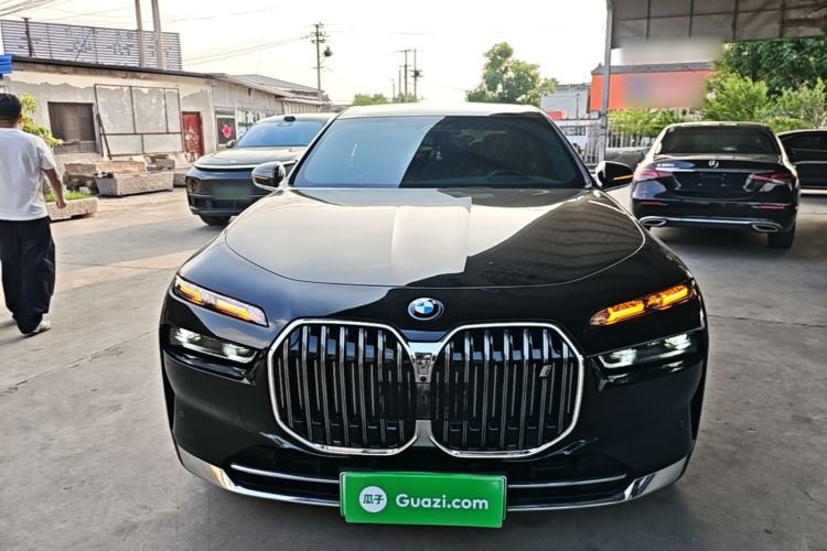 Used BMW i7 2023 eDrive50L Prestige Luxury Package Front