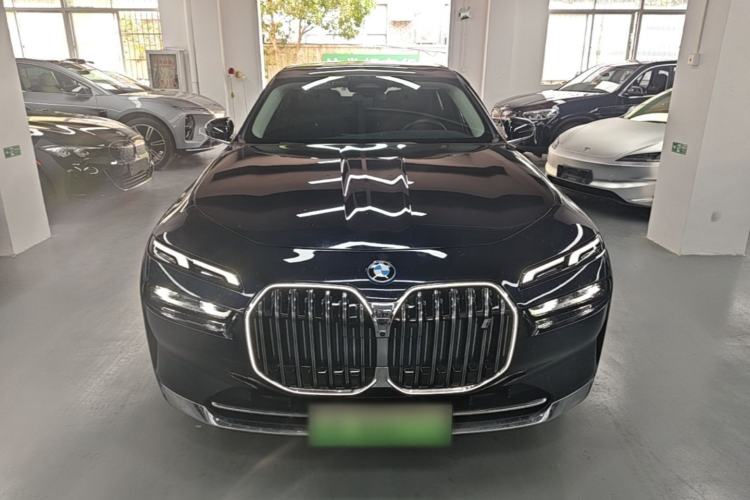 Used BMW i7 2023 eDrive50L Premium Luxury Package Front