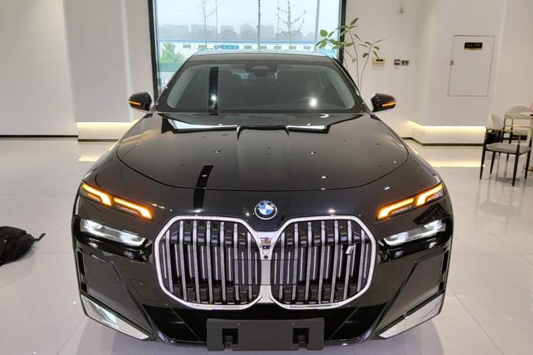 Used BMW i7 2023 eDrive50L Leading M Sport Package Front